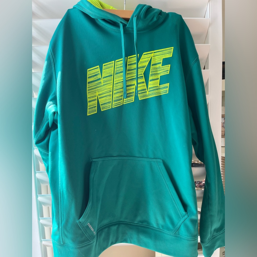 Nike thermafit hoodie